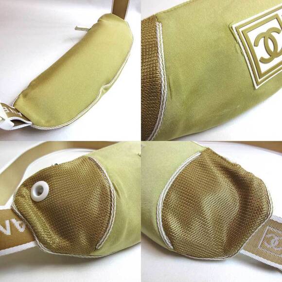 CHANEL Beige Hobo Bag - Picture 3 of 5